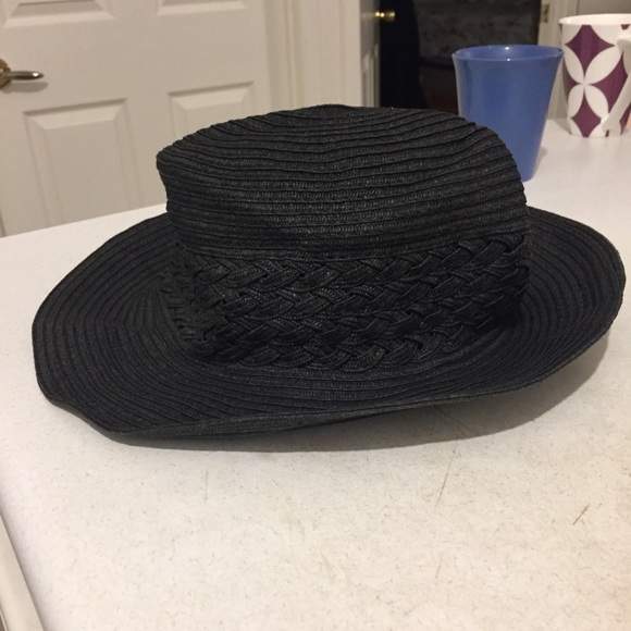 Forever 21 dark charcoal hat - Picture 2 of 7